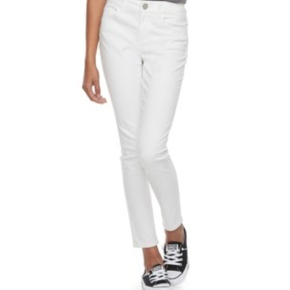 SO Denim - Junior's SO White Low Rise Jeggings Size 9